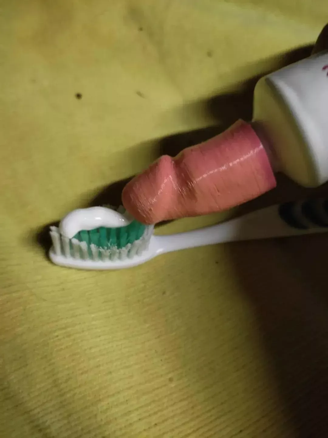 Dick Head Toothpaste Caps Funny Penis Shaped Gift Novelty Prank
