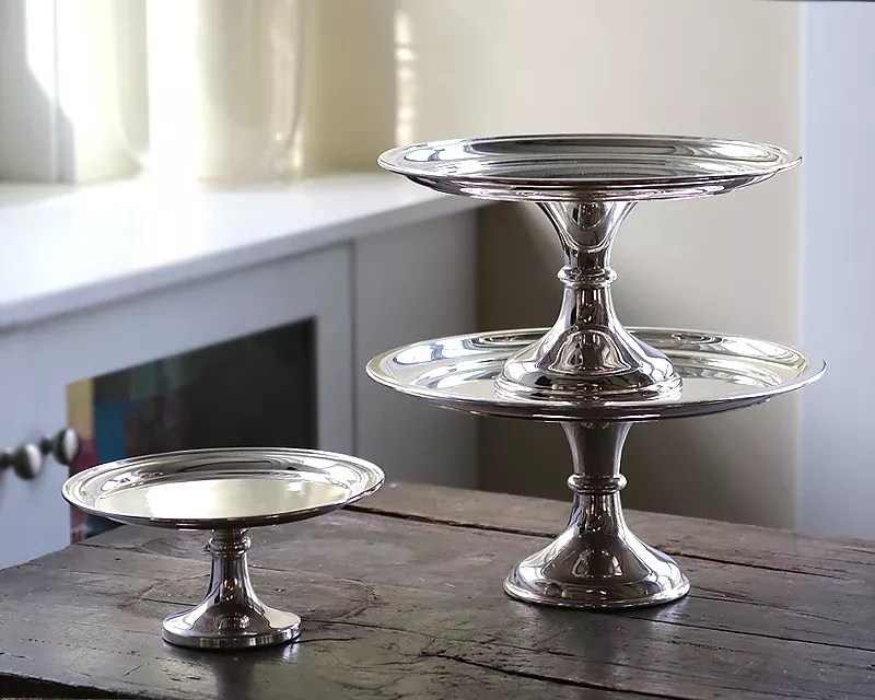 Hôtel Silver Pedestal Cake Stand