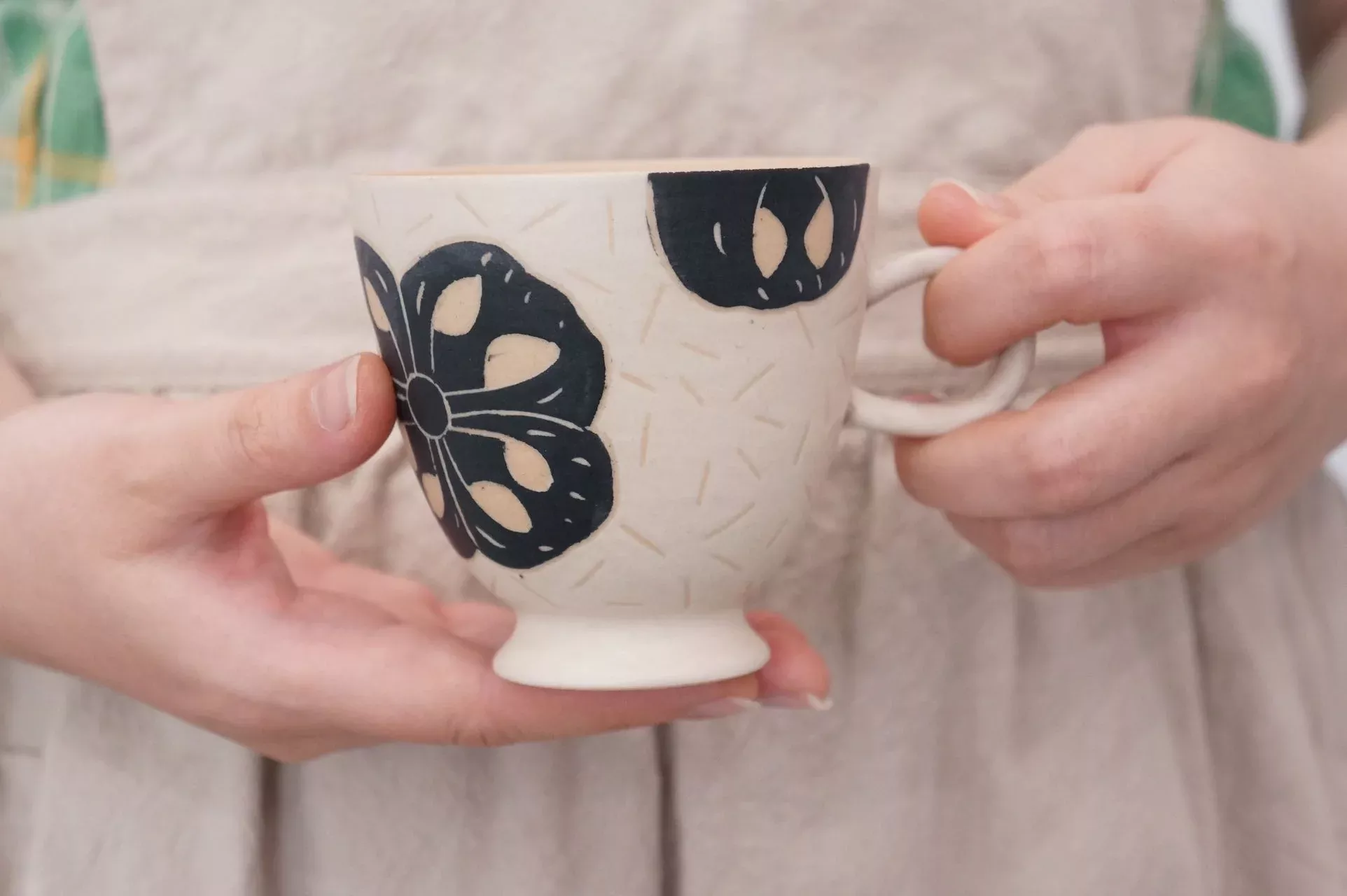Jingdezhen | Yundou Flower Mug